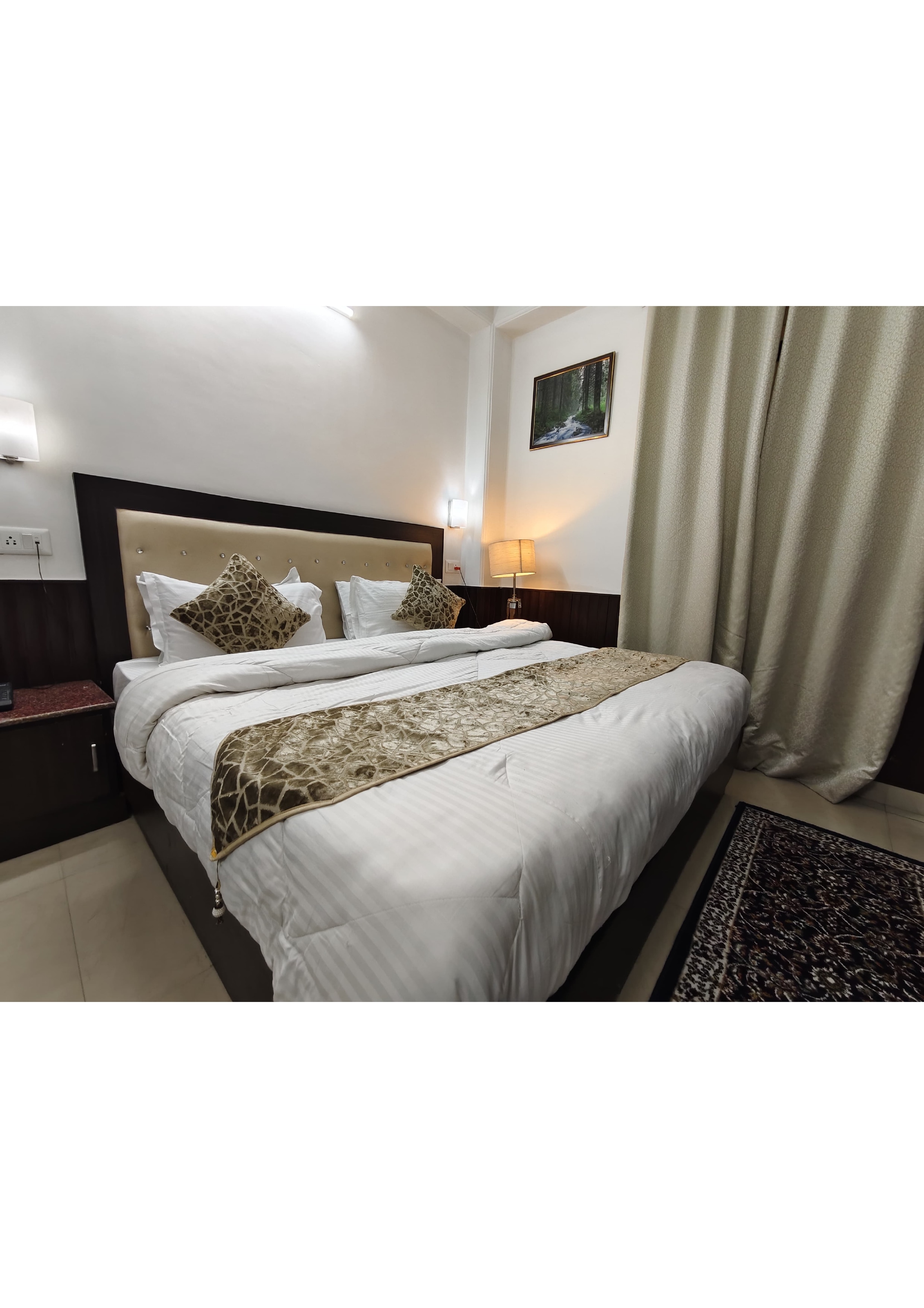 Hotel Silicon Inn Shimla - Tap to explore photos