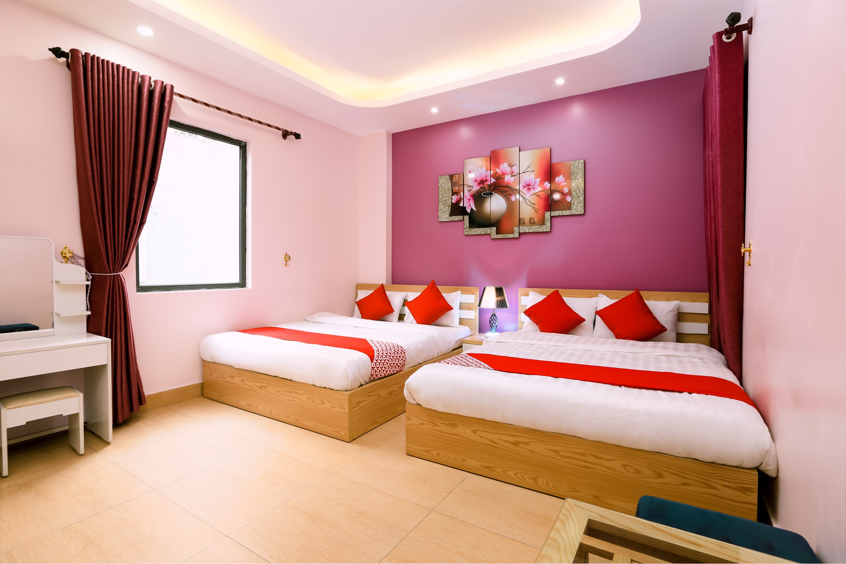 OYO 504 Tuan Anh Hotel - Tap to explore photos