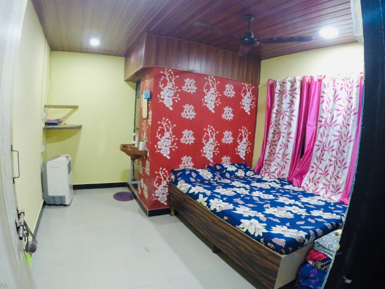 Chogle guest house - Tap to explore photos
