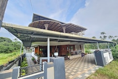 Sunset View Inn- 4BHK Villa, Chalakudy