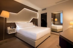 DoubleTree by Hilton Hotel Yerevan City Centre, Yerevan