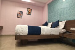 Hotel Blue Moon, Indore