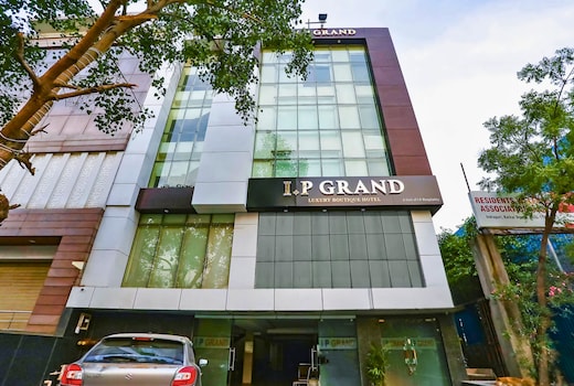 Hotel Aura IP Grand Karkardooma New Delhi