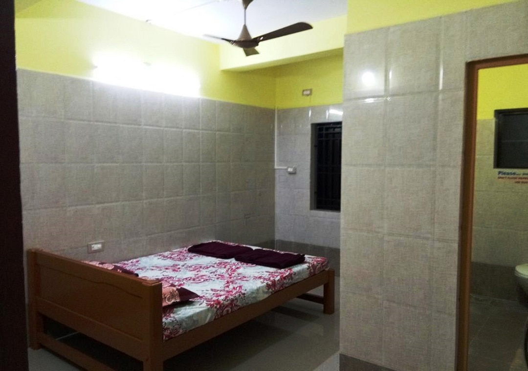 Gokarna City Stay Rooms - Tap to explore photos