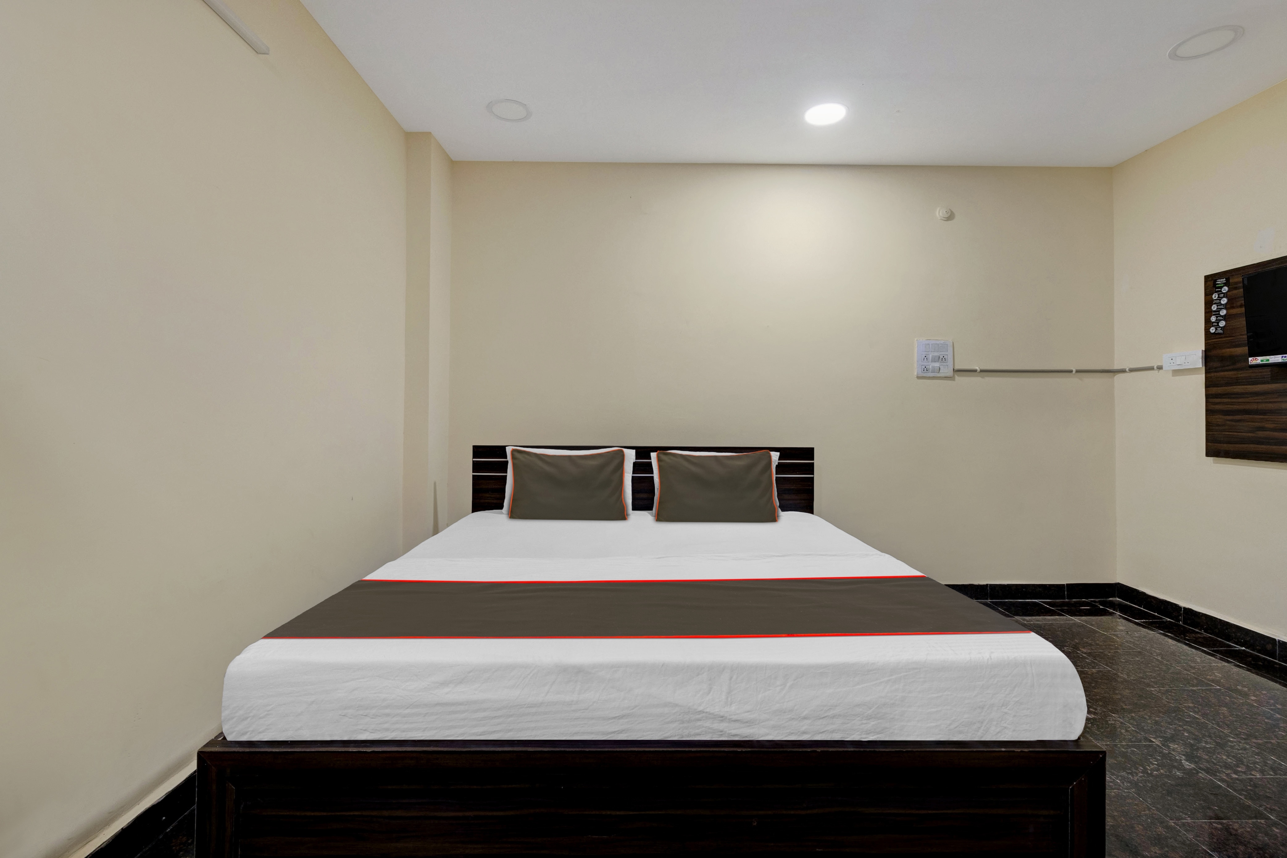 Hotel O AYWA STAYINN - Tap to explore photos