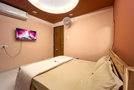 Zoscape 306 - Airport Entire Private 1.5 BHK