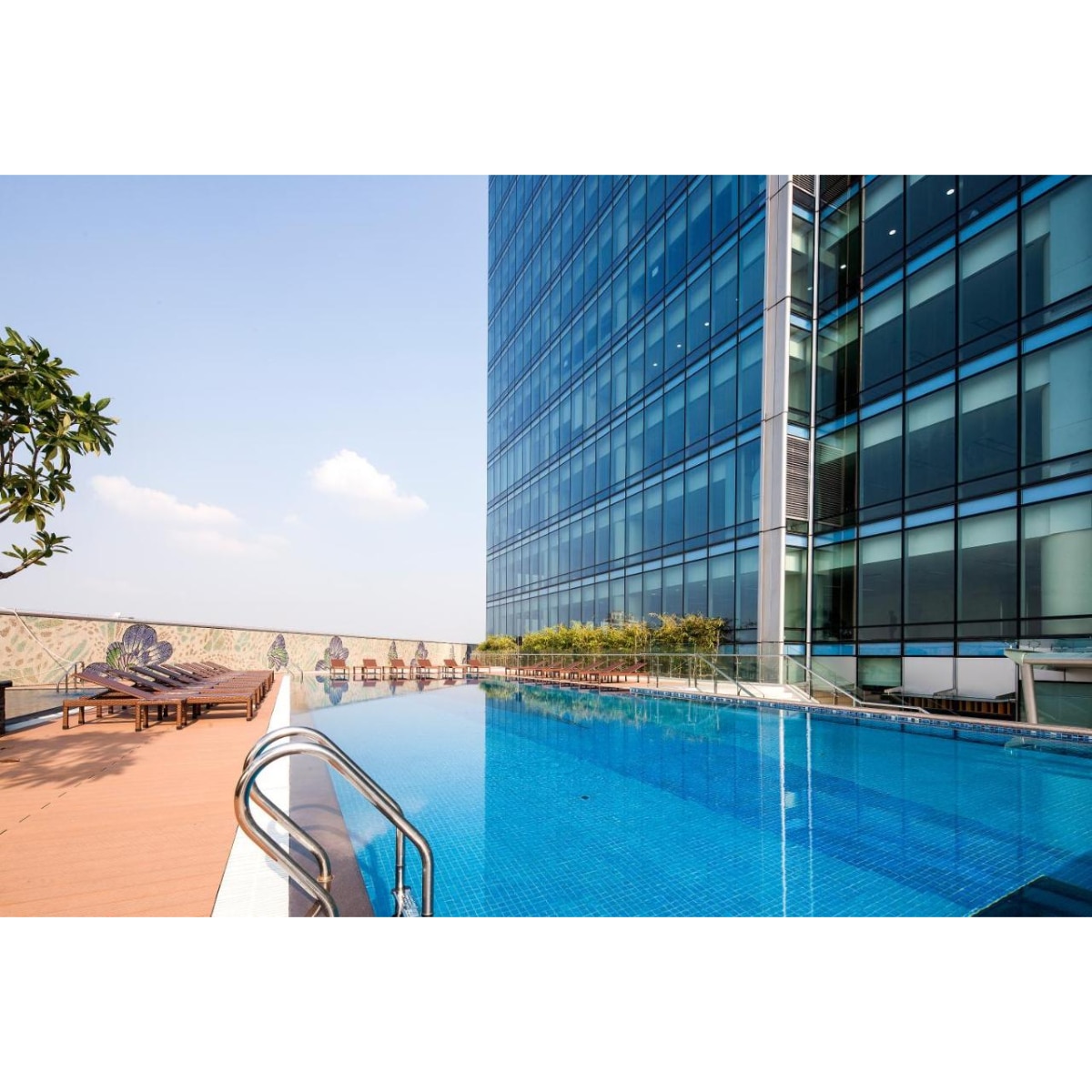Lotte Hotel Hanoi - Tap to explore photos