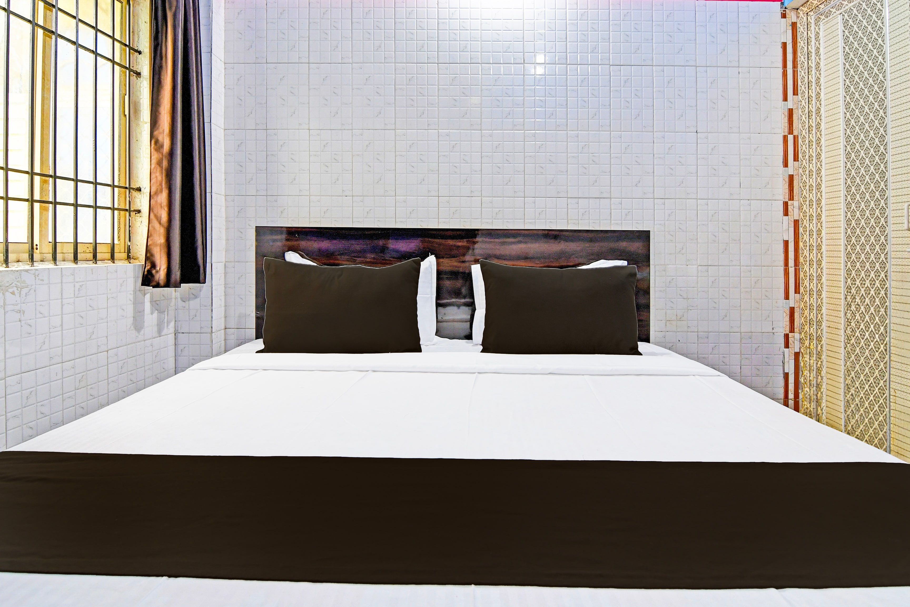 Hotel O New Cuttack Guest House - Tap to explore photos