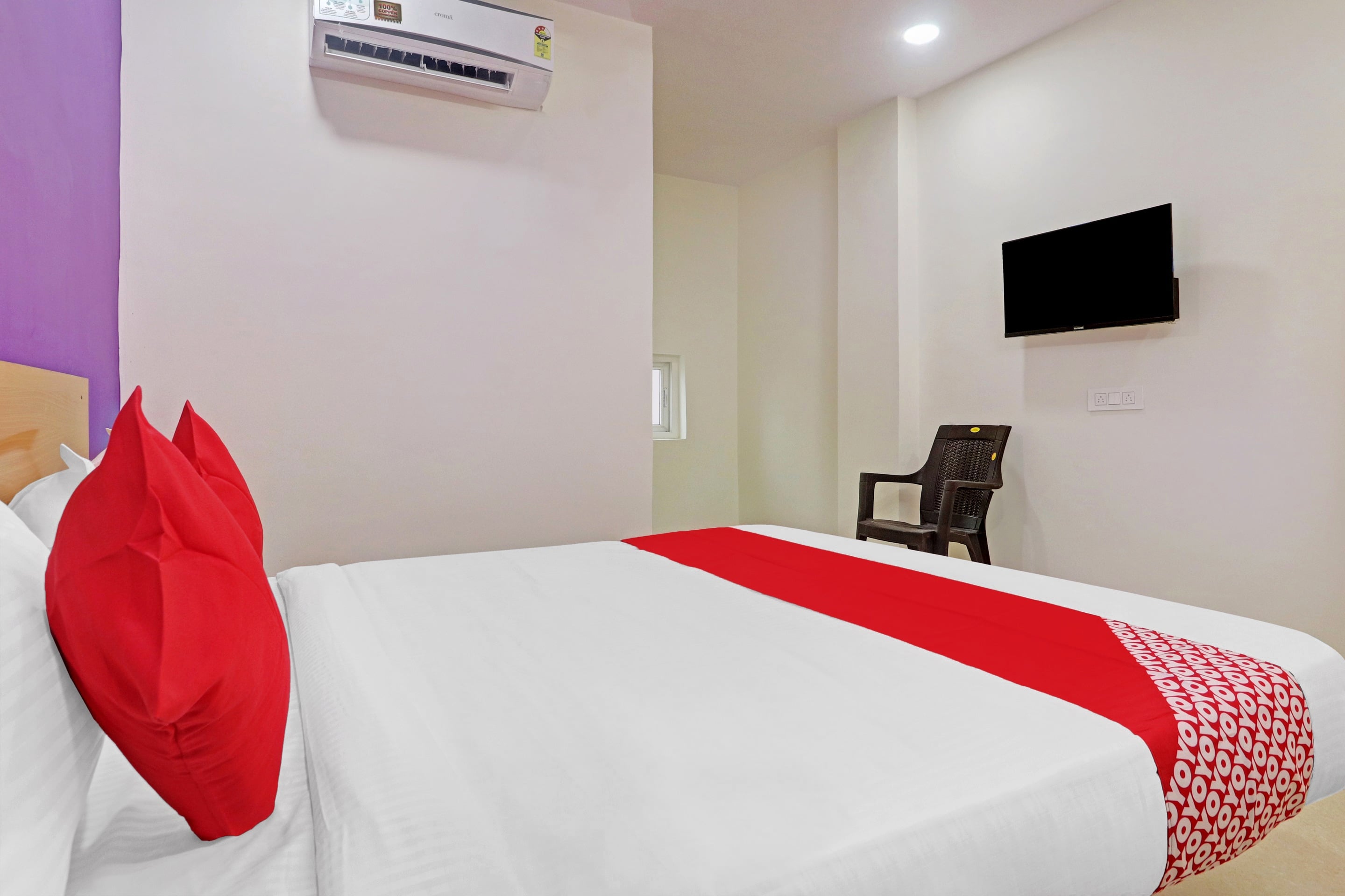 Super Hotel O Langar Houz Near Golconda Fort - Tap to explore photos