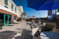 Holiday Inn Express & Suites Florence I-95 & I-20 Civic Ctr, an IHG hotel, Darlington