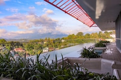 Kandy Myst by Cinnamon, Kandy