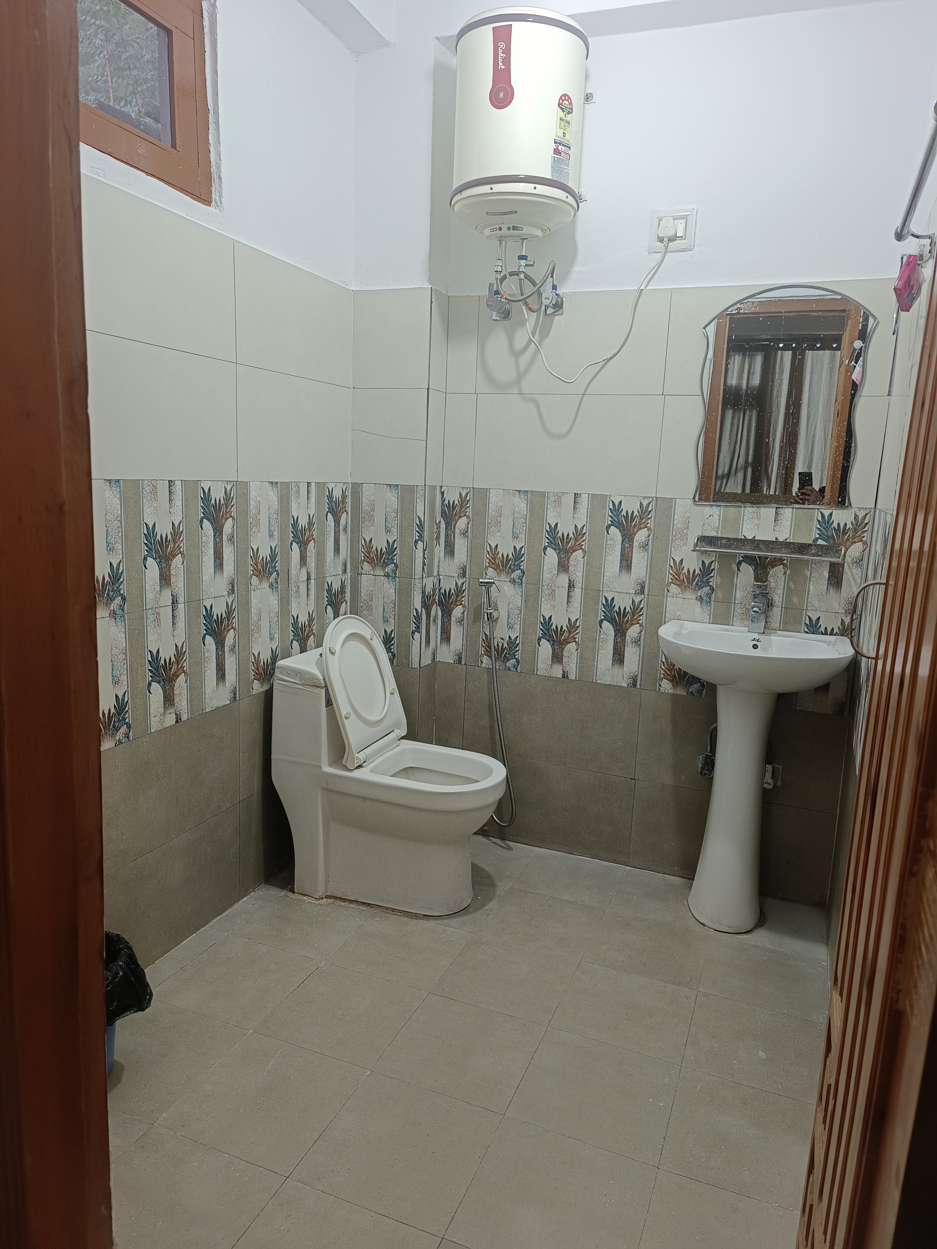 Shesh Besh Guest House & Restaurant - Tap to explore photos