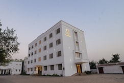 Revel Banquet and Rooms, Simga