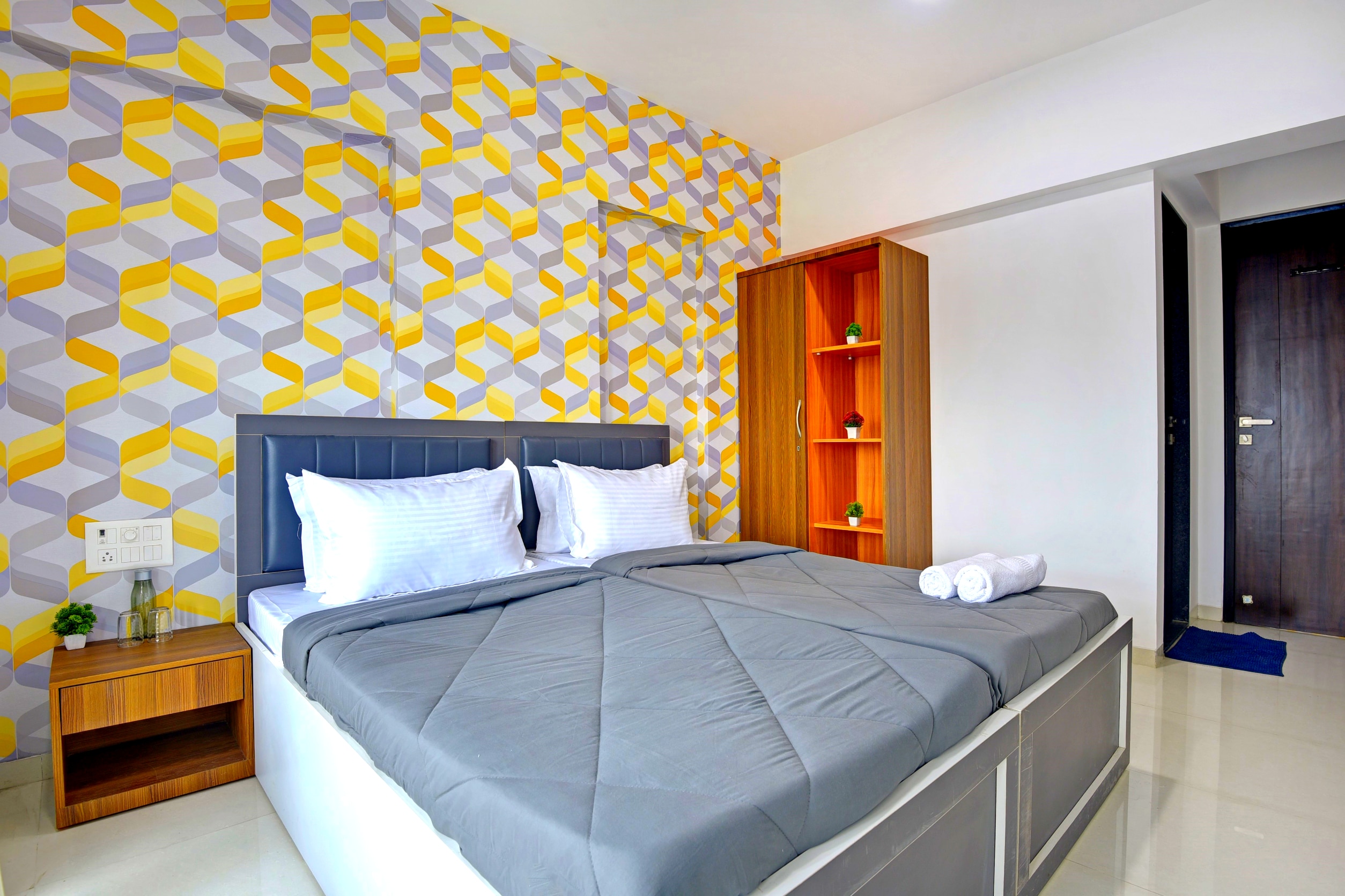Hsquare Service Apartment Goregaon - Tap to explore photos