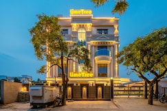 Lime Tree Hotel Near India Expo Mart Greater Noida, Greater Noida
