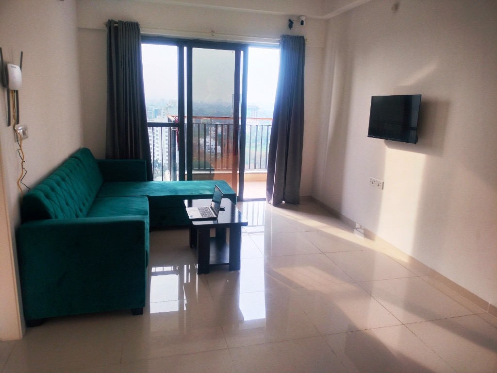 2BHK Gold Amanora Park Town - Tap to explore photos
