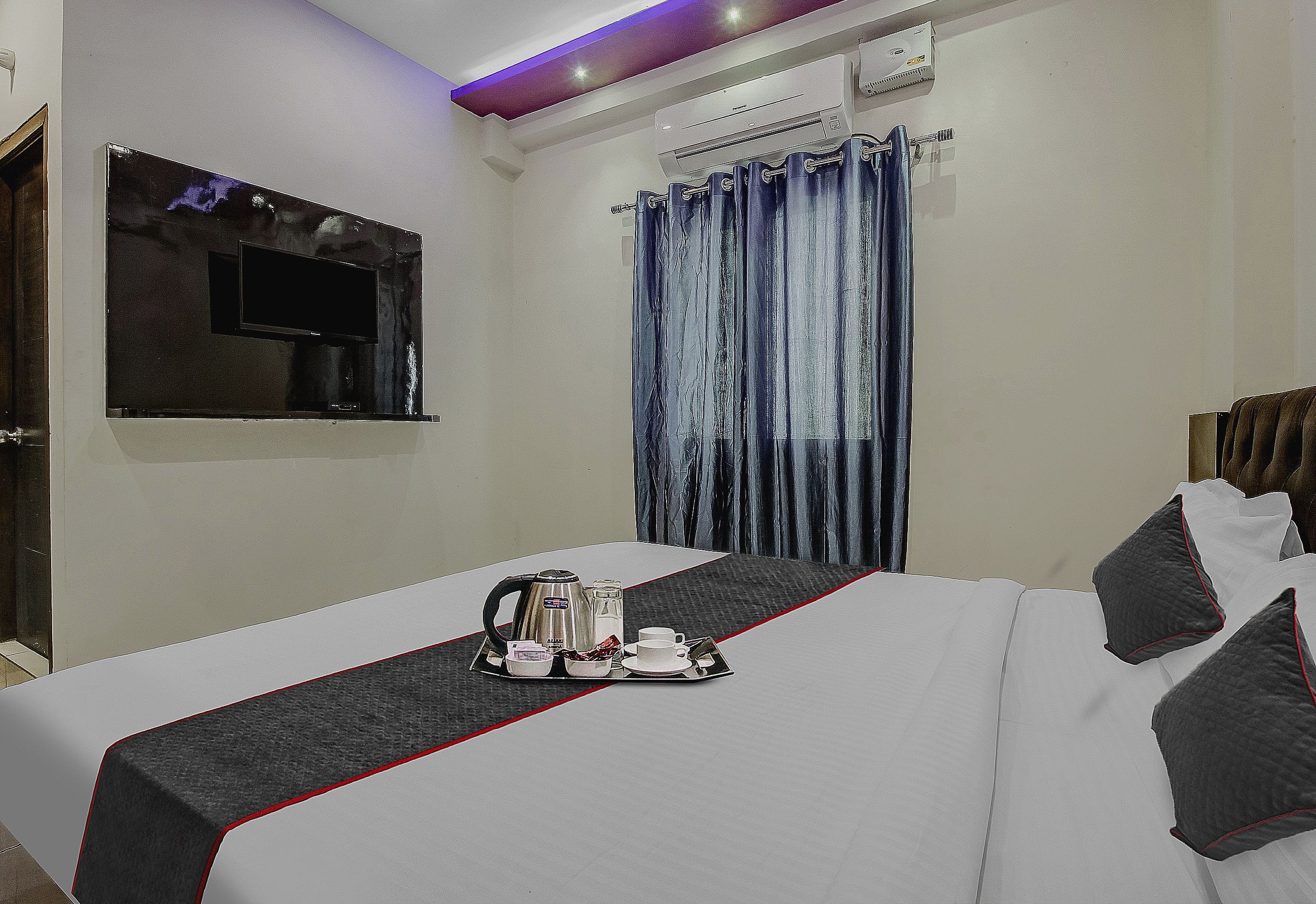 Collection O Galaxy Suites - Tap to explore photos