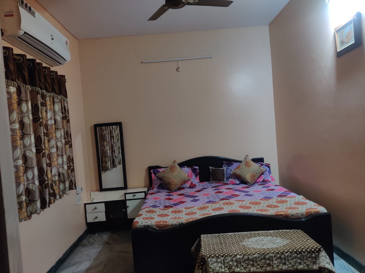 Luxurious AC 3BHK Villa in Jabalpur - Tap to explore photos