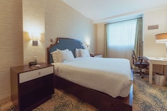 Hotel Skyler Syracuse Tapestry Collection by Hilton, Onondaga