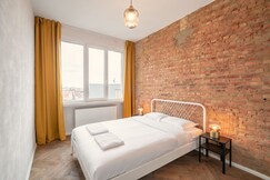 Very Large Central Station 3BR/14P Apartment, Antwerp