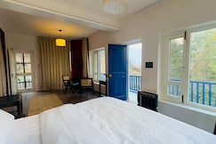 Curious Cat Cottage 5BR Mountain View Naggar, Manali