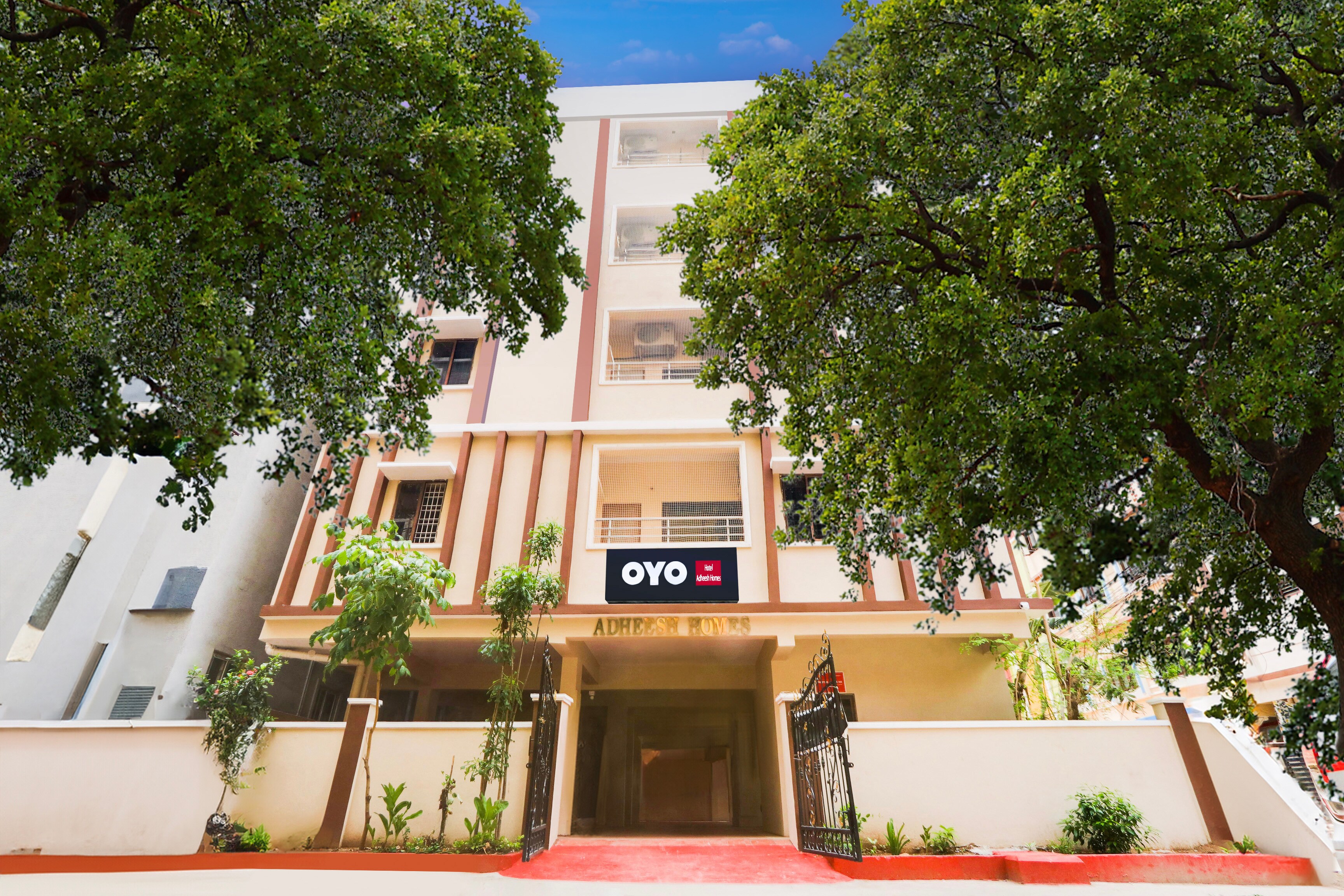 Hotel O Castle Inn Kondapur - Tap to explore photos