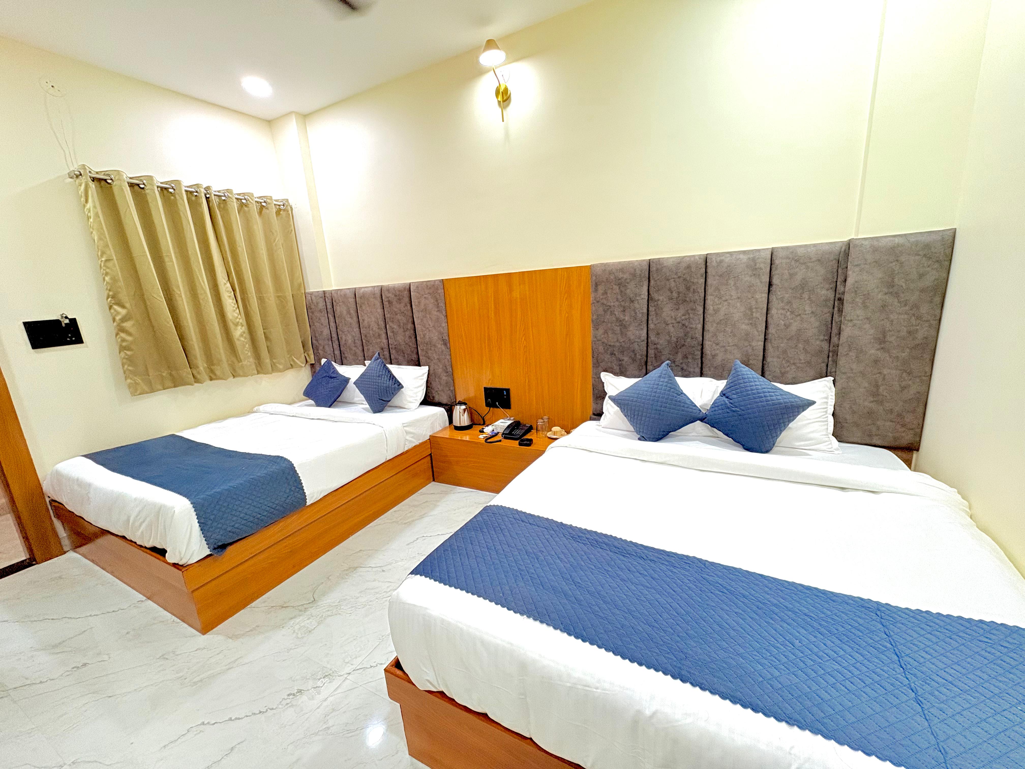 Hotel Hari Sajan - Tap to explore photos