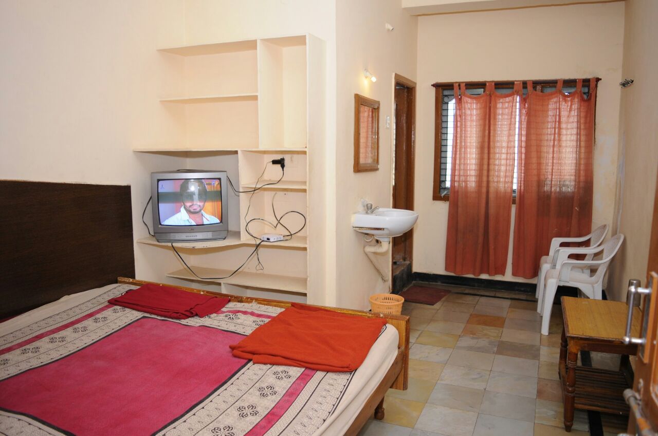 Hotel Ravitheja - Tap to explore photos