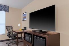 Hampton Inn & Suites by Hilton Madison / Downtown, Dane