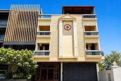 FabHotel Aura Azure, Indore