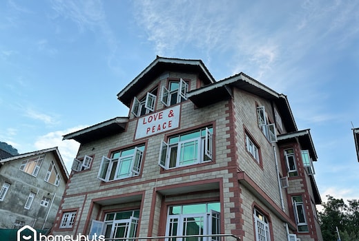 Love&Peace Shared Homestay|2BR KingFF|By Homeyhuts