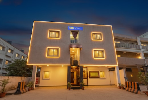 FabHotel Rajdhani Residency