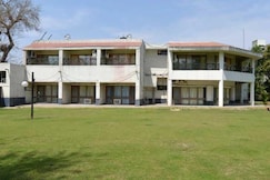 Myna Tourist Resort, Gurgaon
