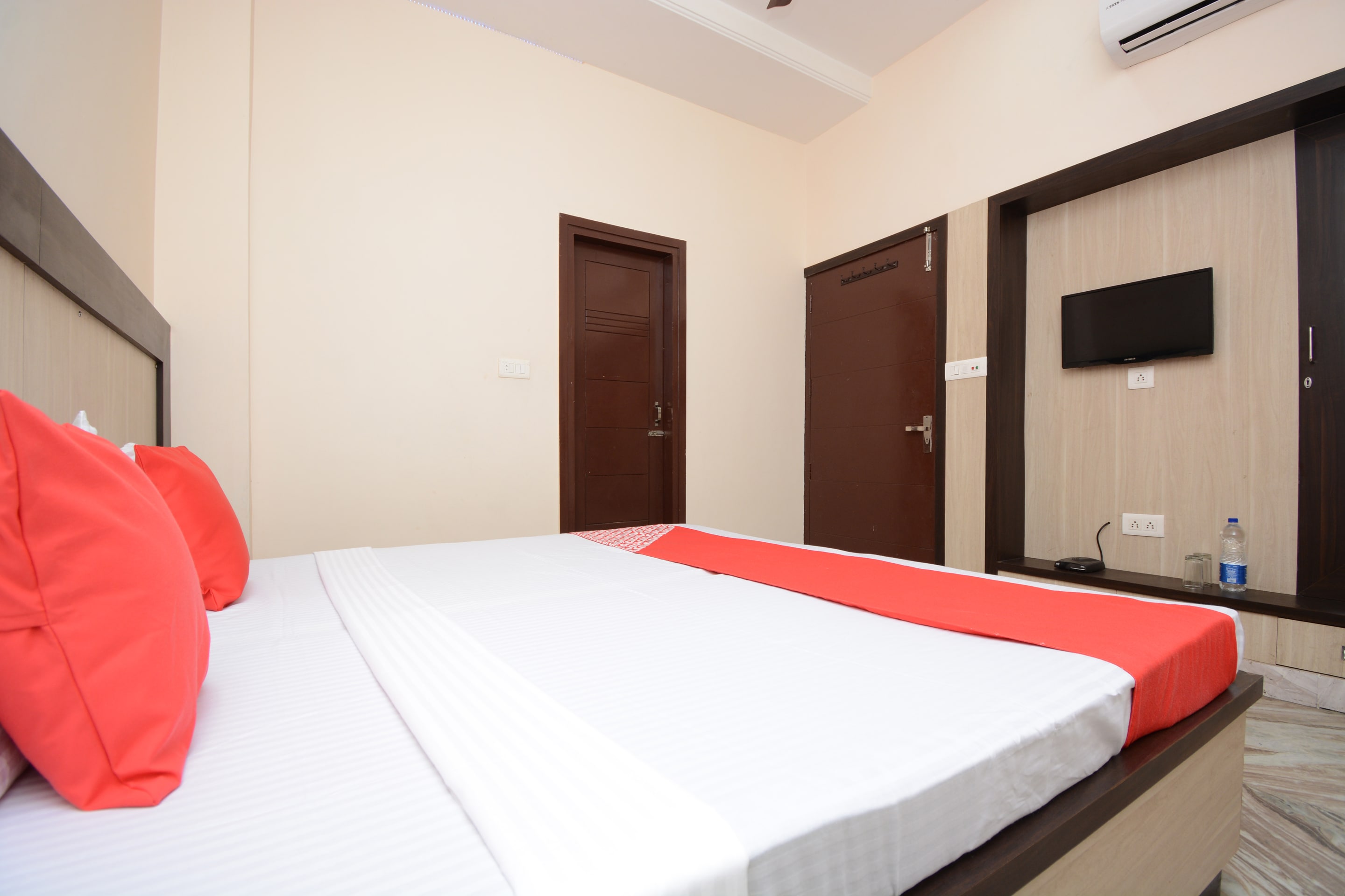 Hotel O Uman GG - Tap to explore photos
