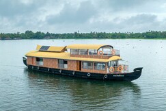Aqua Jumbo Houseboat, Alleppey