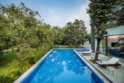 SaffronStays Six Degrees