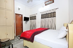 Tanush Homestay - 100 Mtrs Railway Station, Dehradun