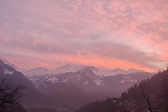 Hotel-sunset , Kasol