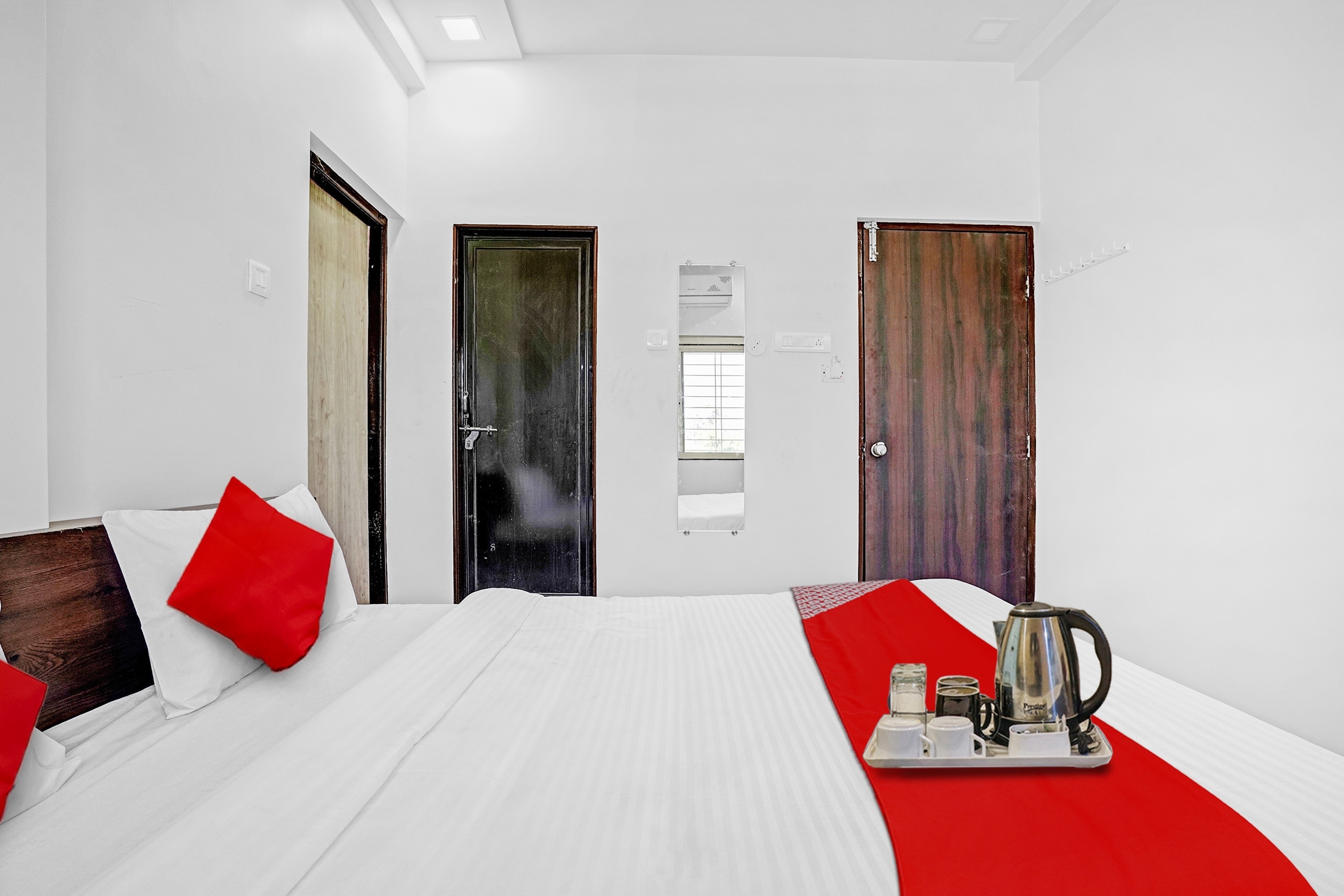 Hotel O Yashraj Inn - Tap to explore photos