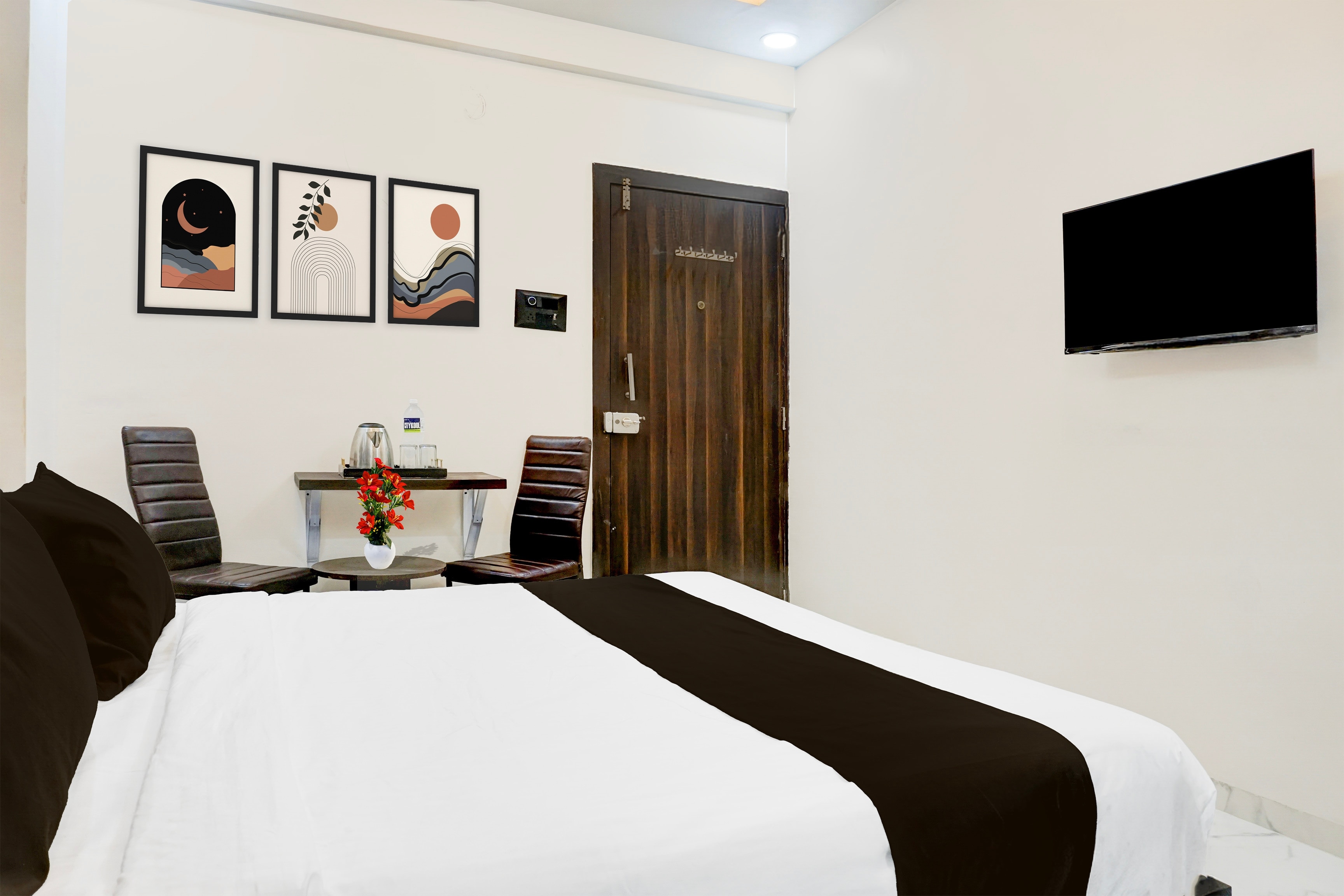 Super Townhouse Hinjewadi Corporate Stays 2