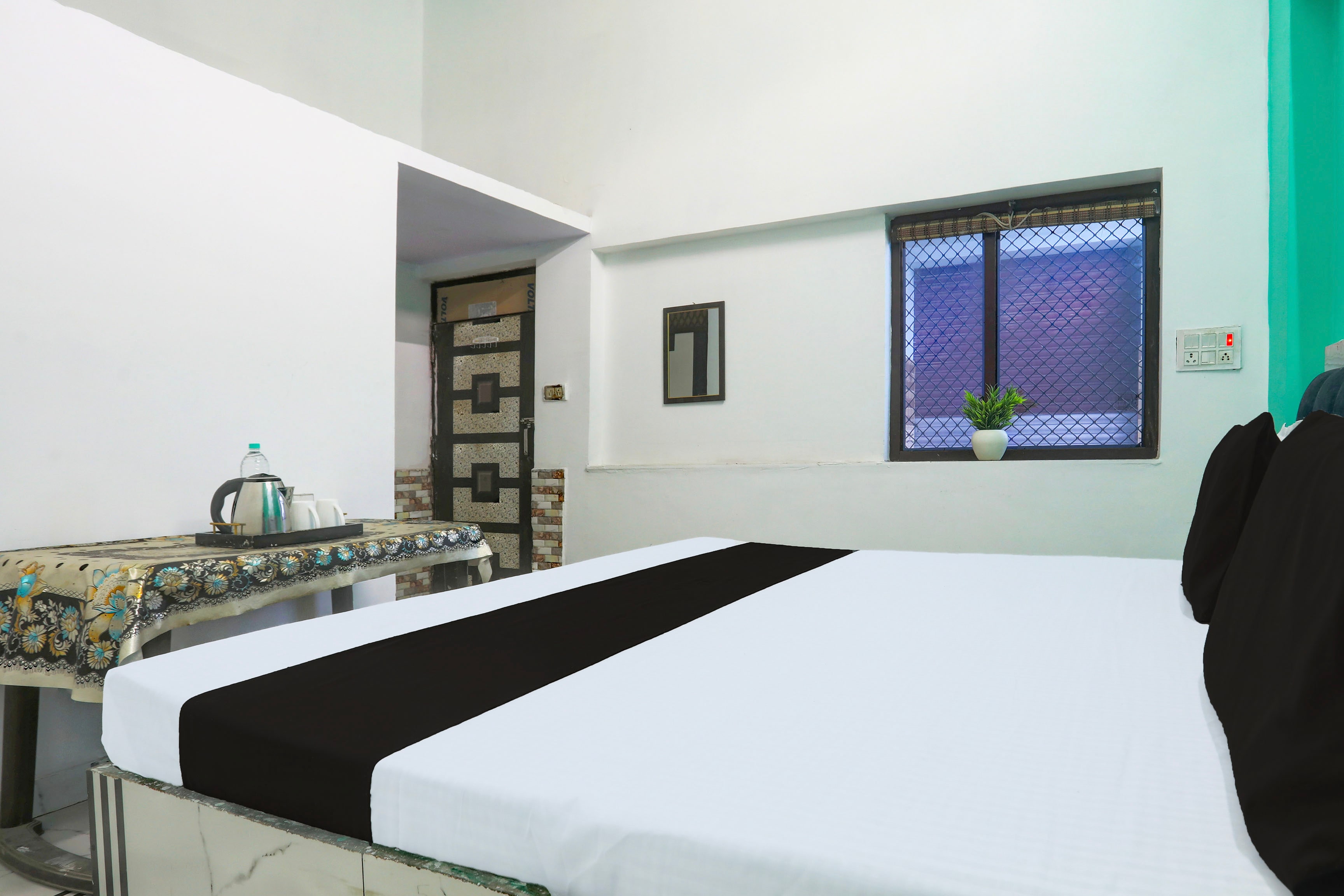 Hotel O SAMRAT HOTEL - Tap to explore photos