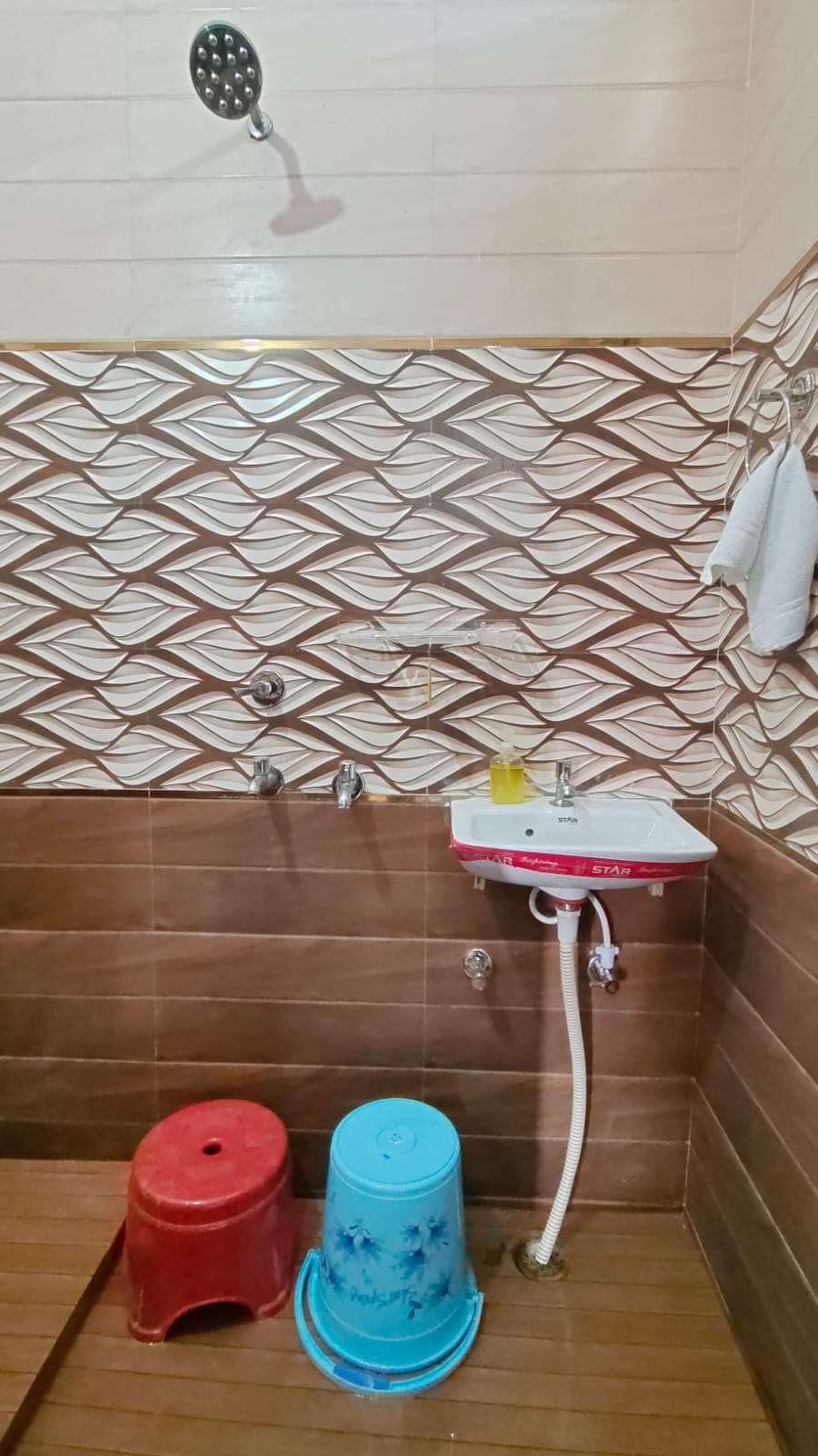 Prabhu Hrdiya Dham Homestay - Tap to explore photos