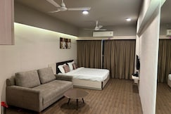 7 luxury weekendaddres, Surat