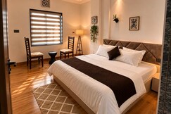 Hitakshi Hotel and Homestay, Reengus