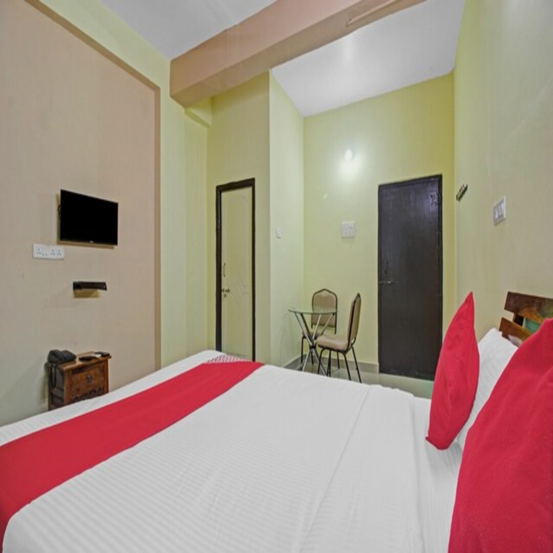 Hotel Sai Manikanta Residency - Tap to explore photos