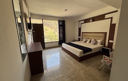 Balcon View Room (Private Balcony)