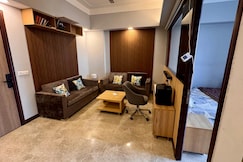 Fun Cozy Studio Apartment Mall View Fast Wifi Free Parking, Gurgaon