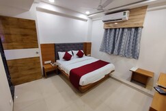 Hotel Savera, Ahmedabad