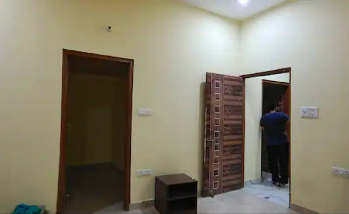 Beautiful 3 BHK Villa With All Amenities - Tap to explore photos