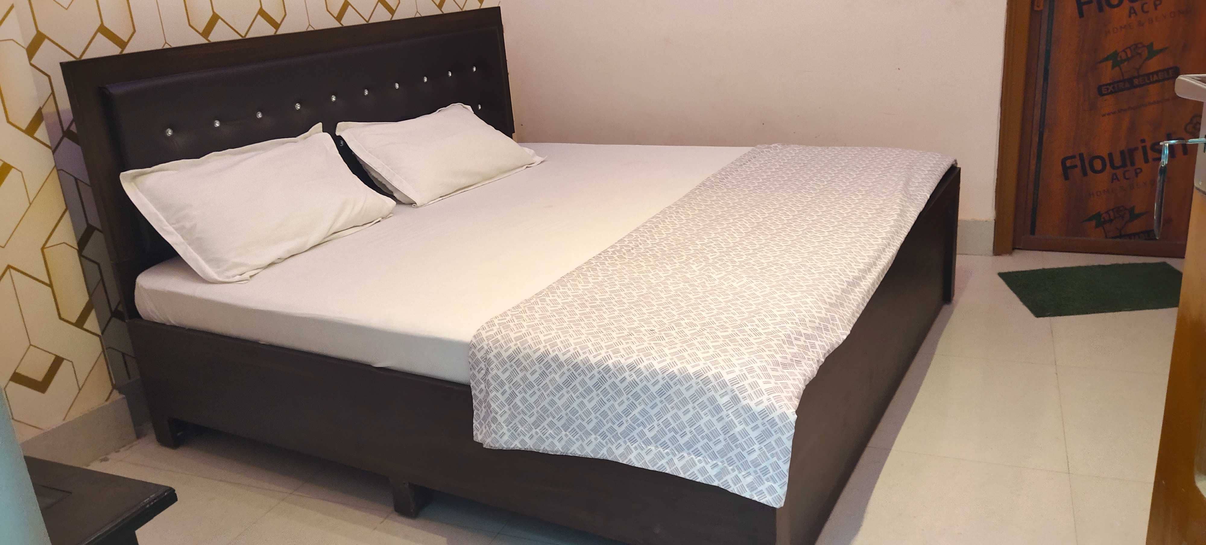 Hotel O Home Awadh Green Home Stay - Tap to explore photos